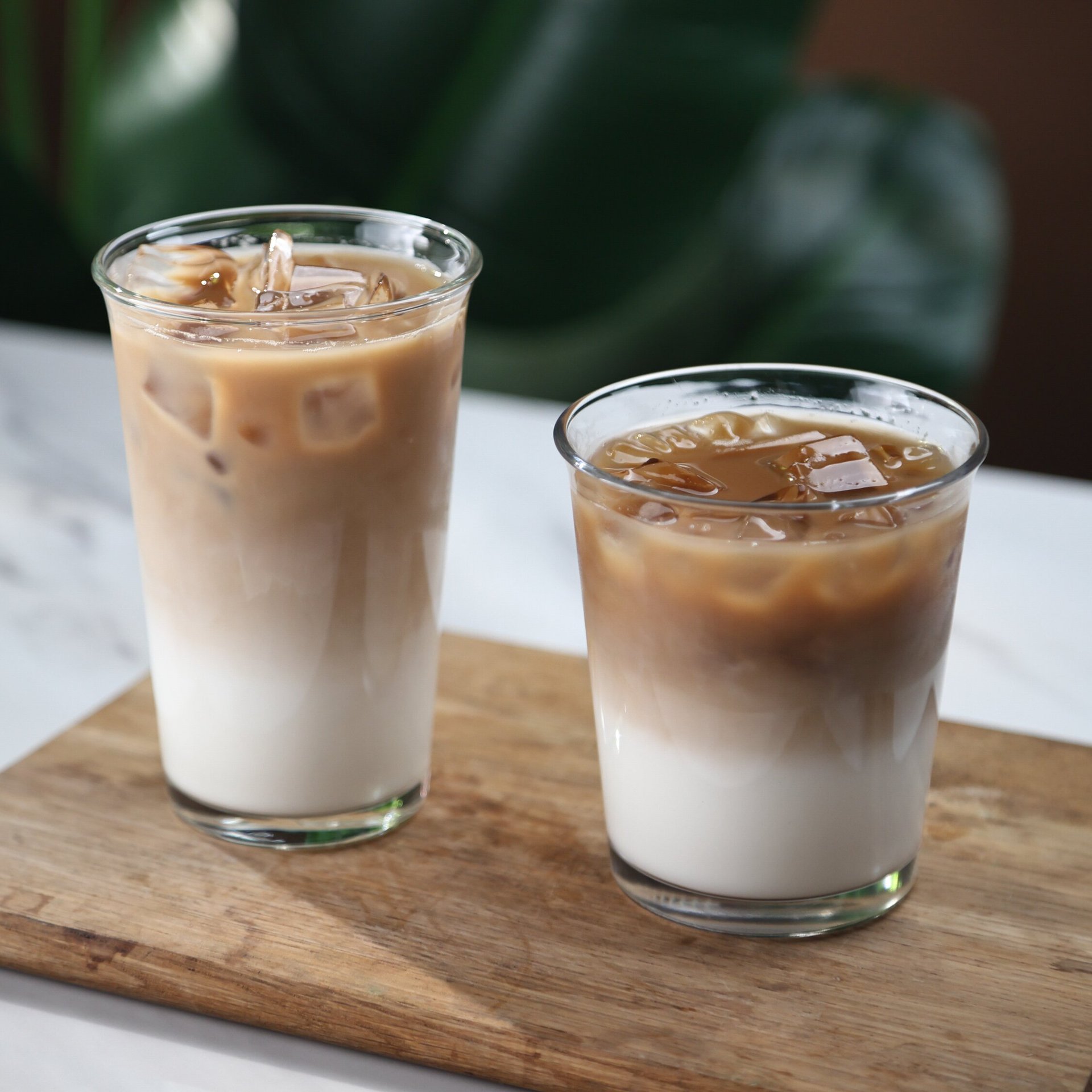 Flanged glass cup, juice cup, breakfast cup, Korean feng shui cup, iced coffee cup, milk tea cup, girlish heart cup, printed logo Application Scenario