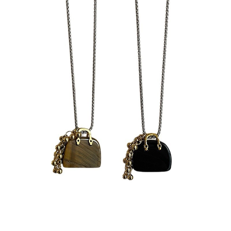 Simple tiger's eye stone bag with a sense of shape, grape string pendant necklace, women's design sense, fashionable and versatile sweater chain Application Scenario