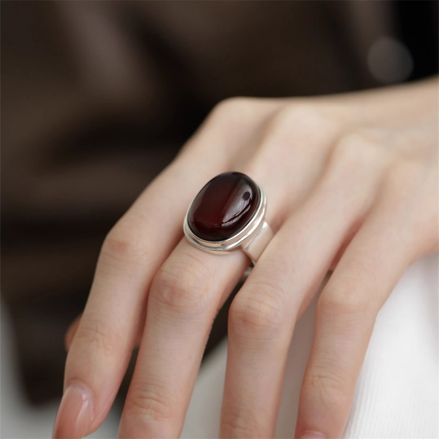 S925 Silver retro egg surface ruby ring, a niche design for women, a light luxury and high-end index ring, a new trend full figure