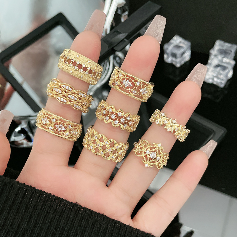 A new Chinese-style retro lace hollowed-out high-end open ring with a feminine charm, a court Instagram niche design ring full figure