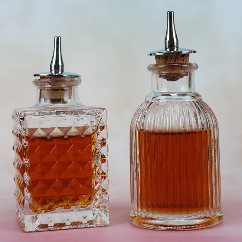 Wholesale of bar fancy cocktail bottles, vermouth wine bottles, medicine wine bottles, bitter glass bottles, spray bar supplies, and wine bottles full figure