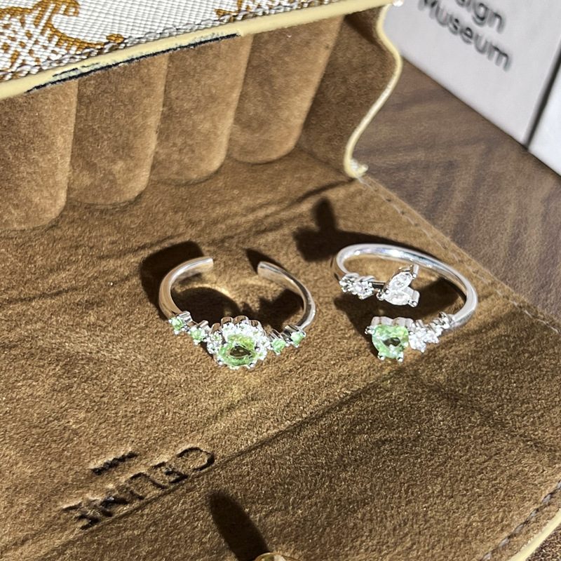Korean-style silver light green zircon open ring, a niche design for women, exquisitely layered and exuding a sense of high-end luxury Application Scenario
