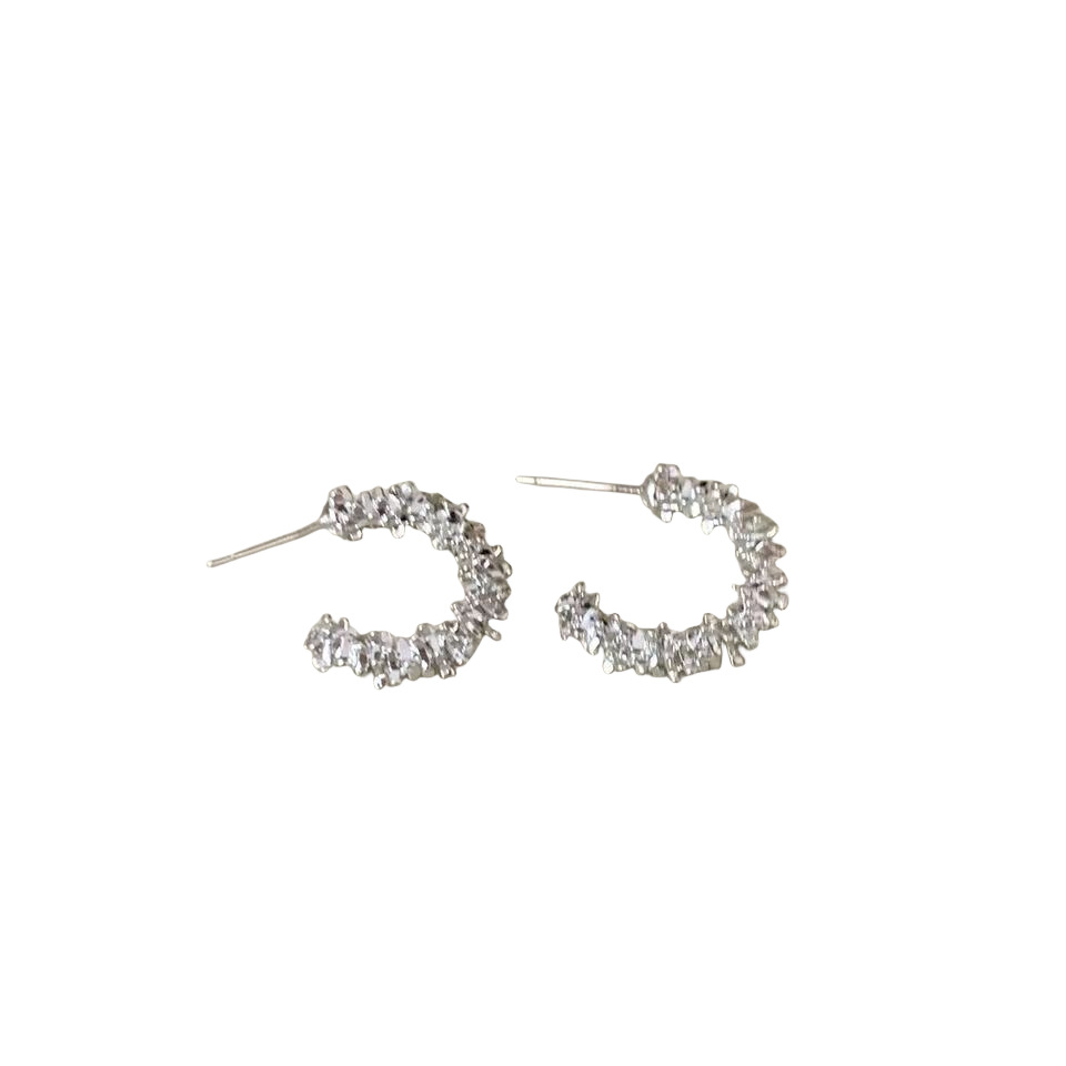 New personalized and versatile irregular C-shaped stud earrings with a feminine, shiny and niche design sense, fashionable and high-end ears Item Picture