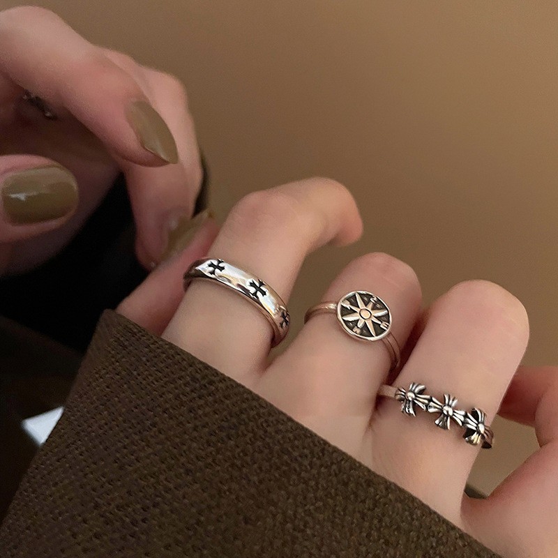 Dark style retro distressed cross open ring for women's Instagram niche design, high-end and fashionable ring accessory full figure