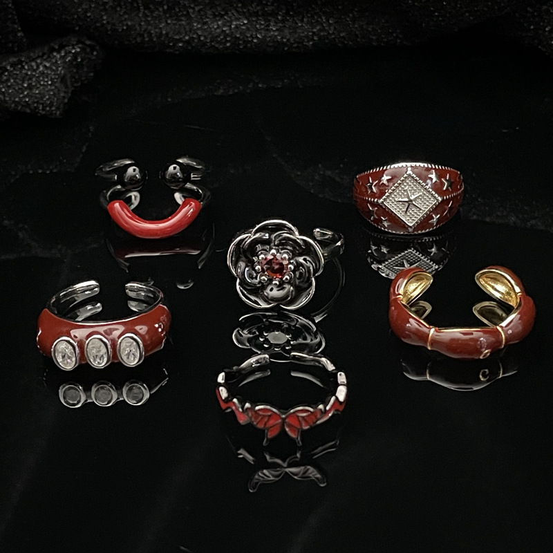 Dark fashion red drip glaze irregular flower smiling girl on Instagram cold style hot girl sweet cool open ring ring Application Scenario