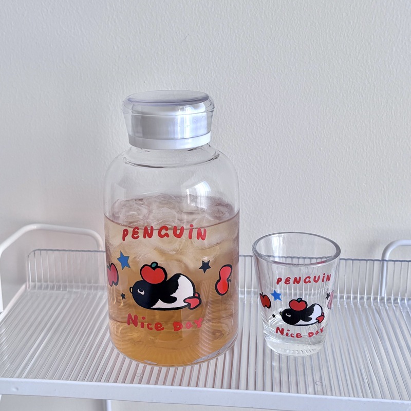 Self-made penguin glass cups, high borosilicate cups, heat-resistant water cups, coffee cold brew cups, beverage bottles, milk tea bottles, students Application Scenario