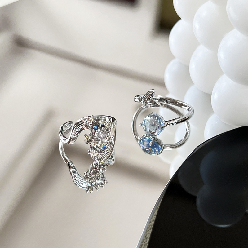 The Korean version of the Instagram cool style fishtail personality open ring is a unique sweet and cool niche design by a female Internet celebrity Application Scenario