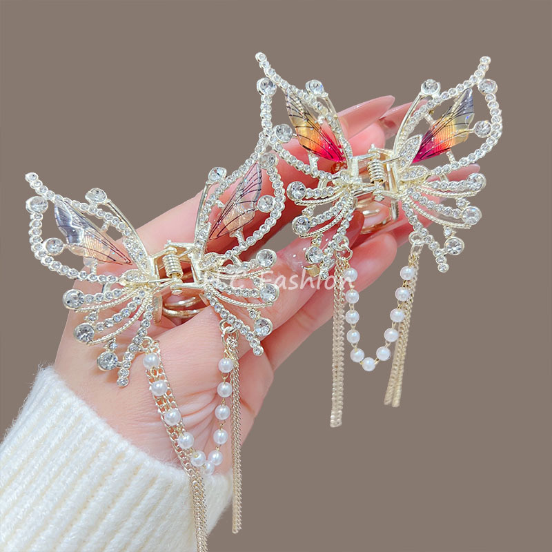 Butterfly hair clips exude a high-end feminine charm. Semi-tied hair tassel pendant hair accessory, a new style that makes women look super fairy-like. Back of the head clipper details Picture