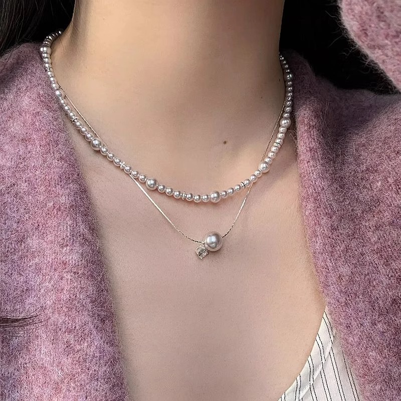French niche and light luxury Manta rose pearl zircon necklace for women on Instagram, a versatile French layering collarbone chain details Picture