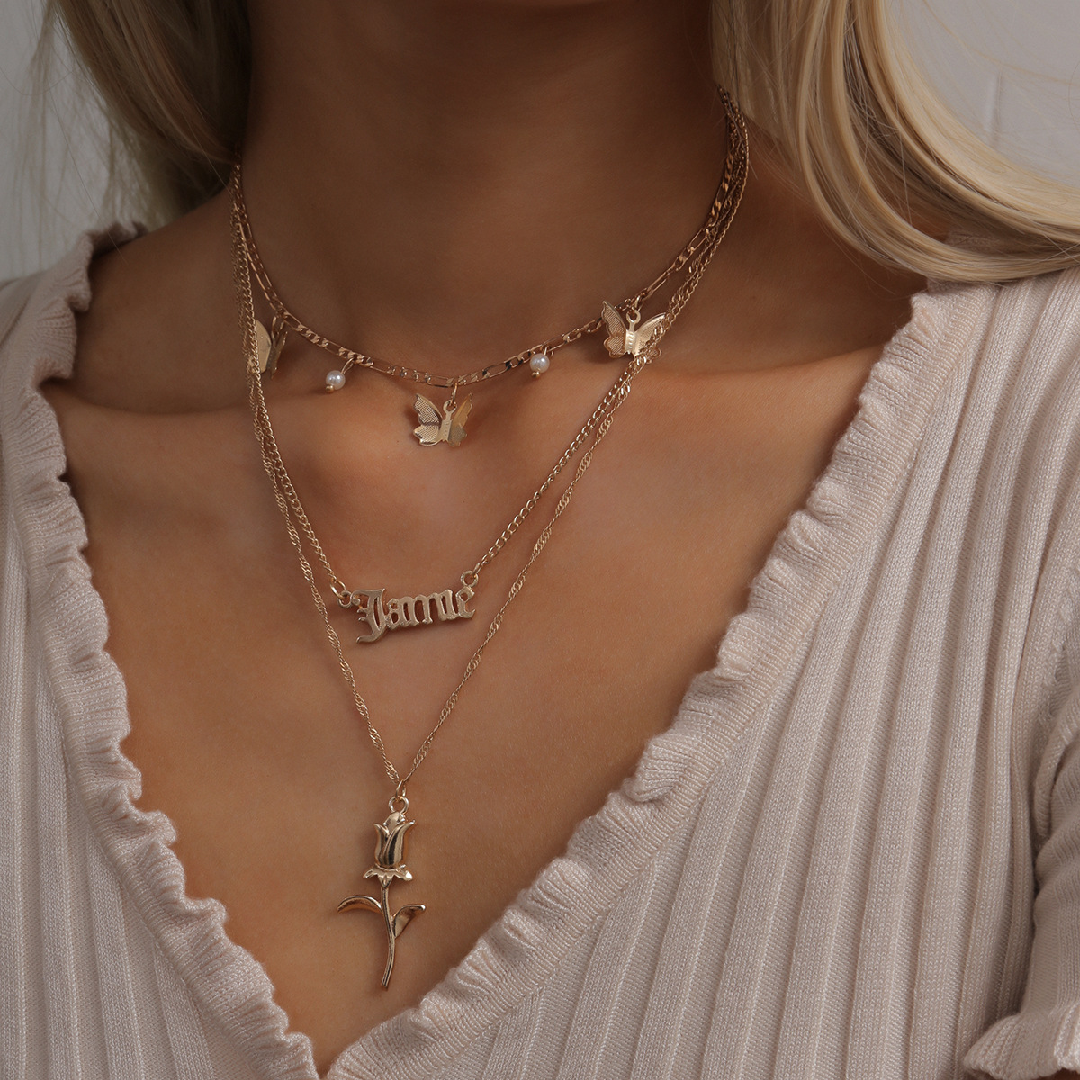 European and American cross-border jewelry, personalized floral hollowed-out letter necklace, retro mixed rose butterfly necklace details Picture