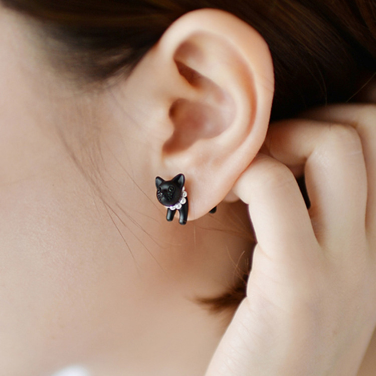 Korean version jewelry wholesale Harajuku 3D pearl animal leopard head earrings, cat men and women wear shrill nails, individual price full figure