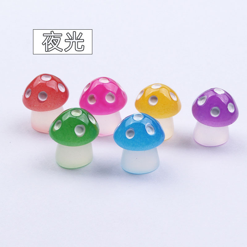 Luminous resin accessories, miniature mushroom simulation, micro-landscape ornaments, DIY accessories and ornaments full figure