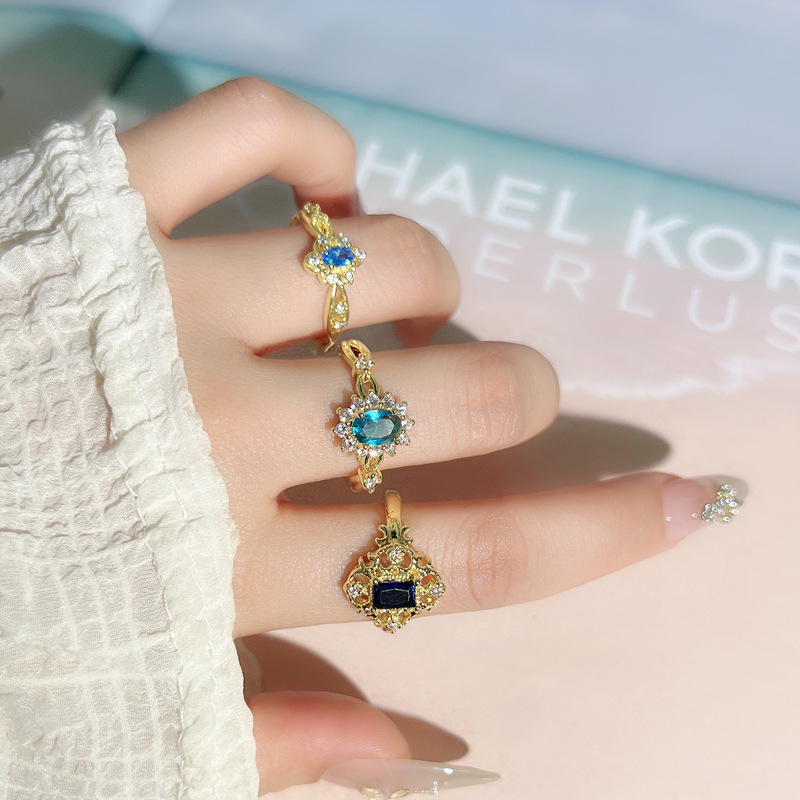 French retro blue lover's exquisite and high-end ring, women's sunflower oval zircon small and versatile index finger ring details Picture