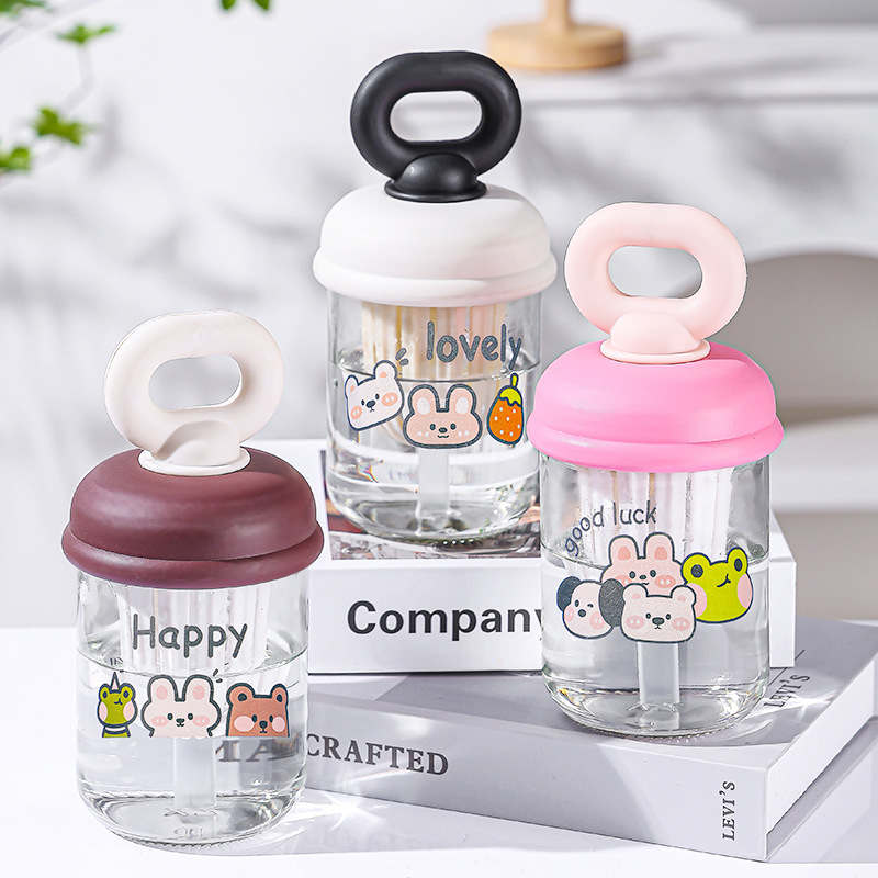Hand-held glass straw cup, cute tea-making water cup, high school girls' appearance level tea-water separation cup, high-temperature resistant water cup wholesale Application Scenario