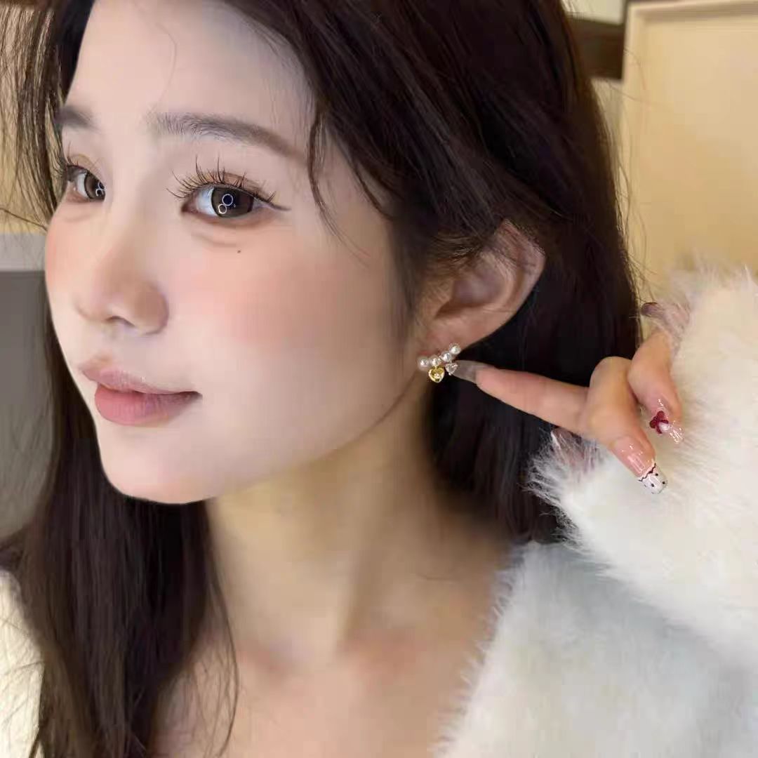 Heart-shaped pearl tea stud earrings for women 925 gentle and elegant earrings, new trendy and versatile earrings for women in autumn and winter 2025 details Picture