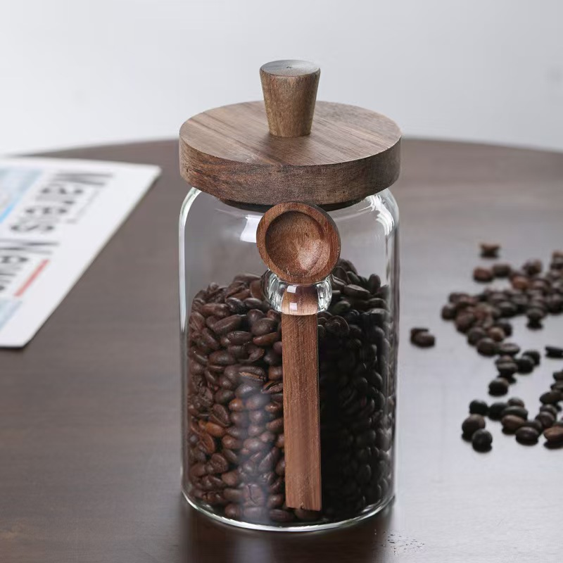 Wholesale large-capacity transparent glass sealed coffee jars, moisture-proof storage jars, household kitchen grain storage jars Application Scenario