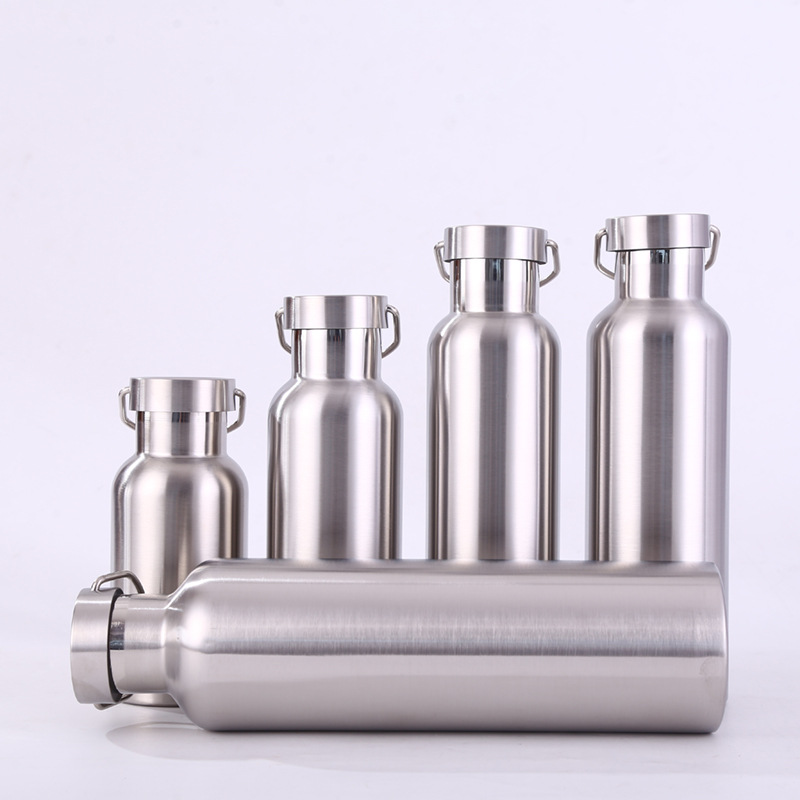 The new portable American-style large-mouth sports water bottle is selling well. It is a large-capacity all-steel lid insulated water bottle for keeping warm and cold while cycling details Picture