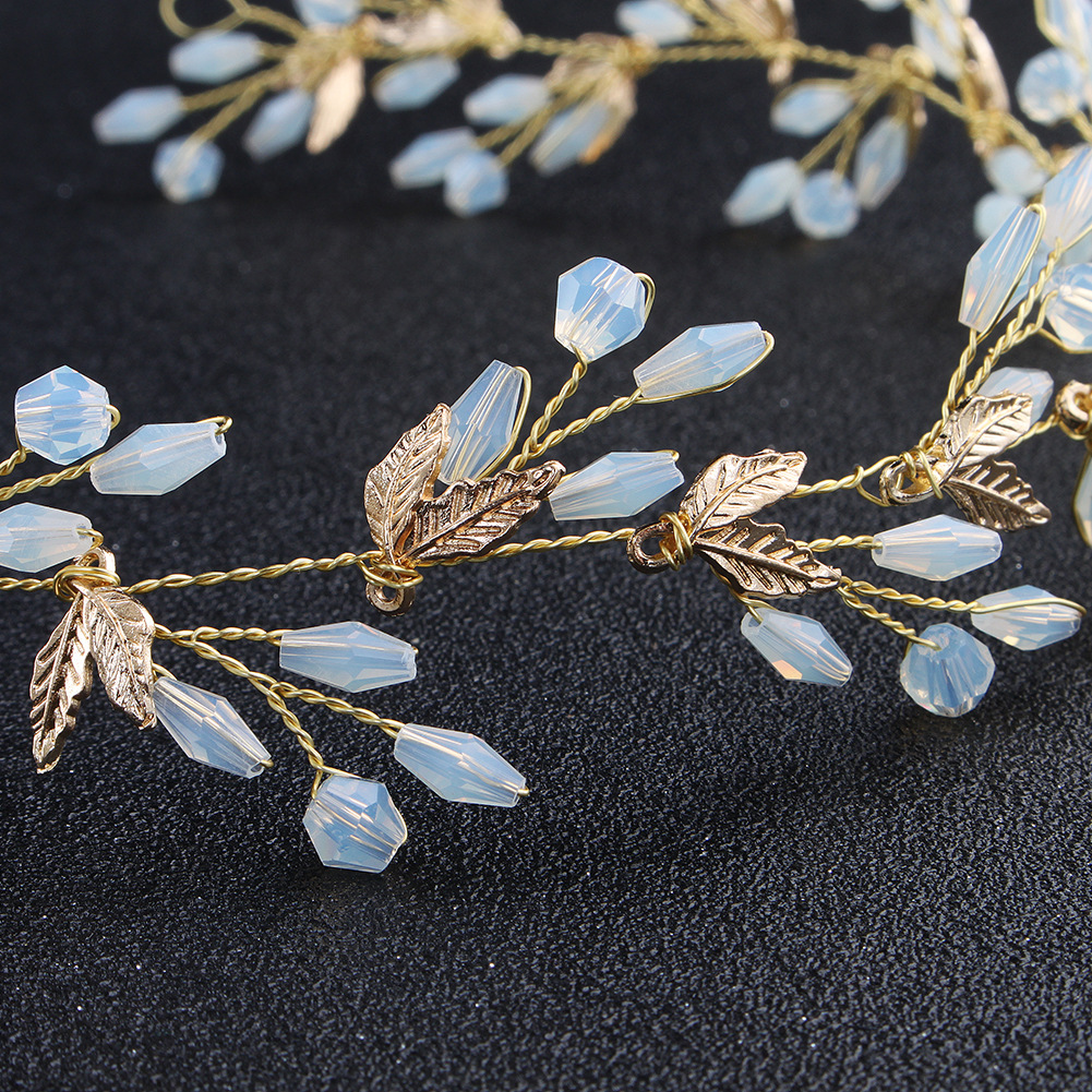 Cross-border new hair accessory alloy leaf bride headband, European and American bride wedding dress headband, jelly-colored crystal headband for girls Application Scenario