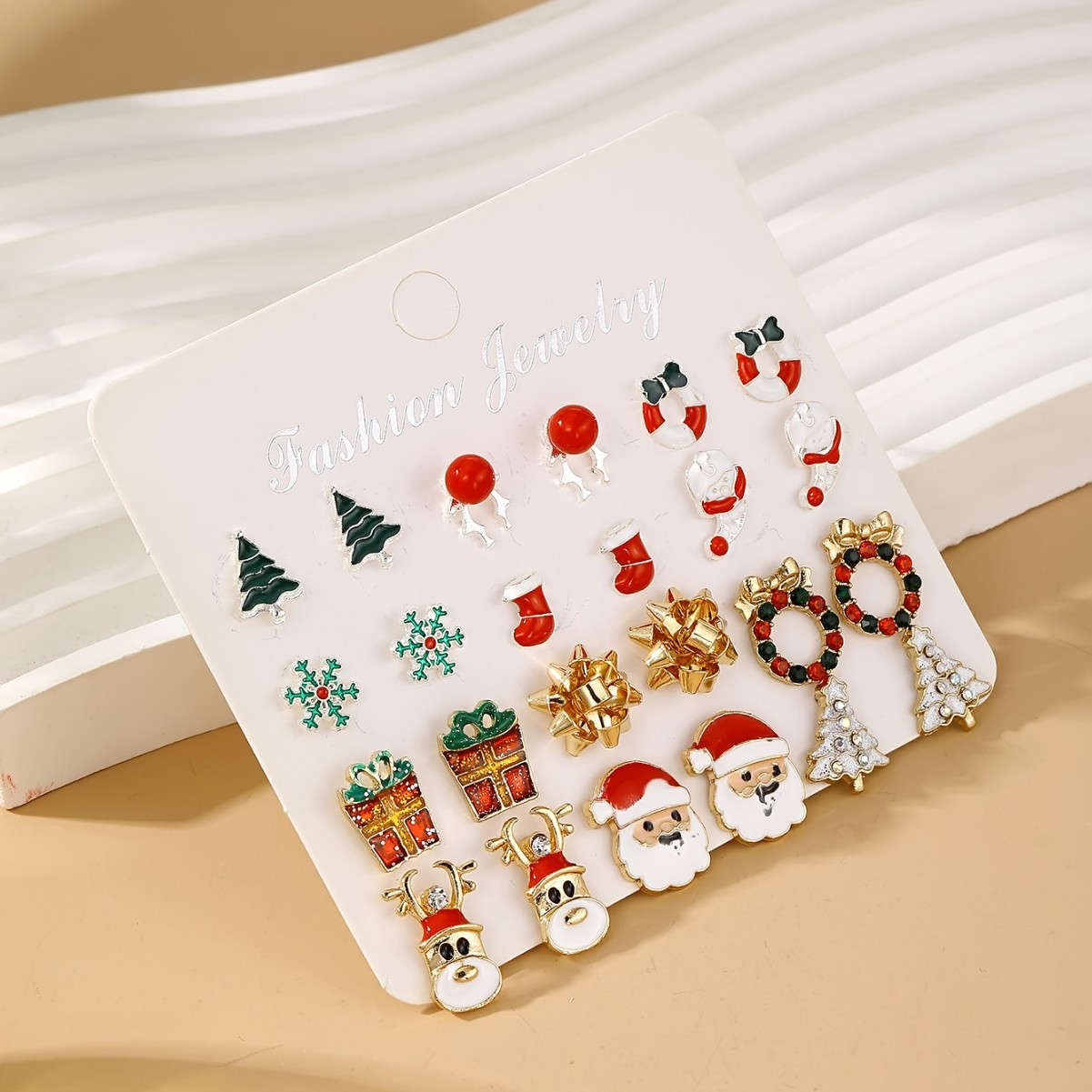 Christmas Stud earrings Set, Christmas Reindeer Gift Box Card Set, Christmas Oil-dropping stud earrings and earrings, versatile and niche stud earrings Application Scenario
