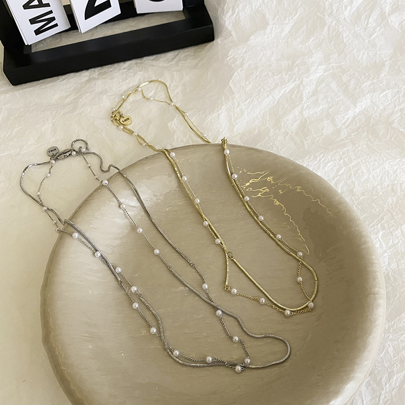 Double-layered pearl sweater chain for women's 2023 new trendy spring and summer design, a niche necklace accessory Application Scenario