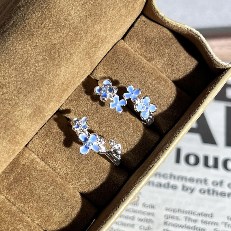 A new Chinese-style bestseller, a pure and sensual enamel flower opening ring for women on Instagram. It has a cold and elegant style but a sweet and cool silver ring quality Specification drawing