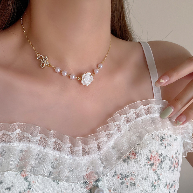 Retro and ethereal rose necklace, summer new Instagram niche butterfly pearl collarbone chain, choker women's necklace details Picture