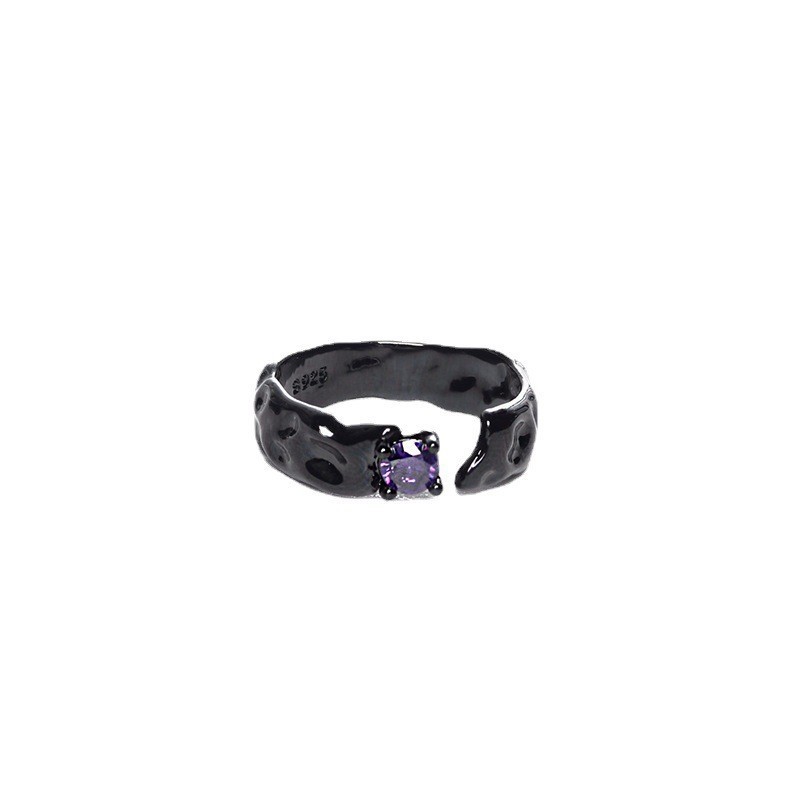 This is a niche design ring made of purple zircon with a cold and dark style. It is fashionable, light luxury and versatile. It is an open-top adjustable women's ring Item Picture