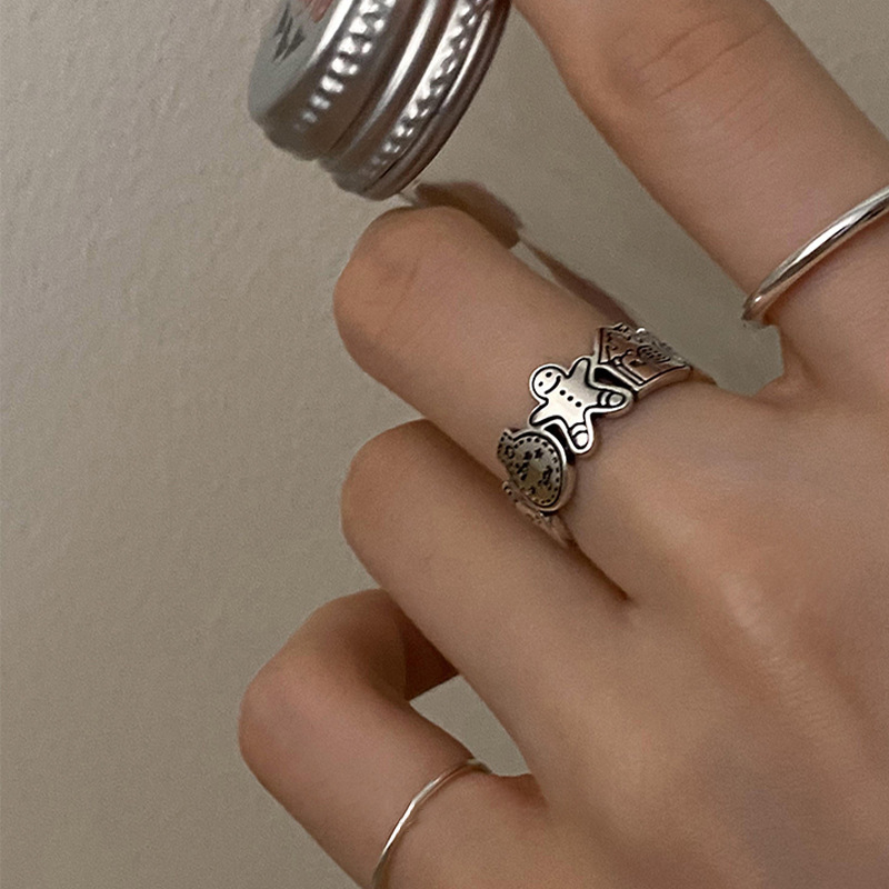 Korean cartoon character ring, women's InS-style niche design sense index finger ring, fashionable and individual minimalist plain ring ring full figure