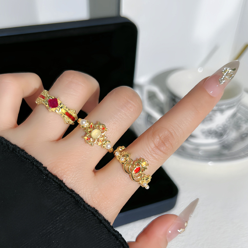 European and American fashionable drip-glazed pearl inlaid, elegant open ring, women's high-end sense, hollowed-out crown, sweet and cool light luxury ring details Picture