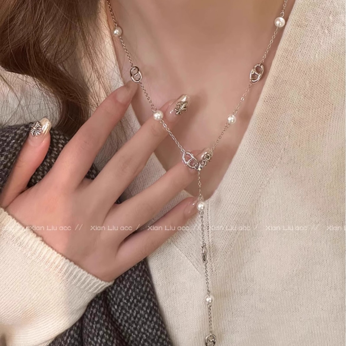 Long pig nose metal pearl necklace for women, with a unique design sense, retro style, simple and versatile neckchain and sweater chain Specification drawing