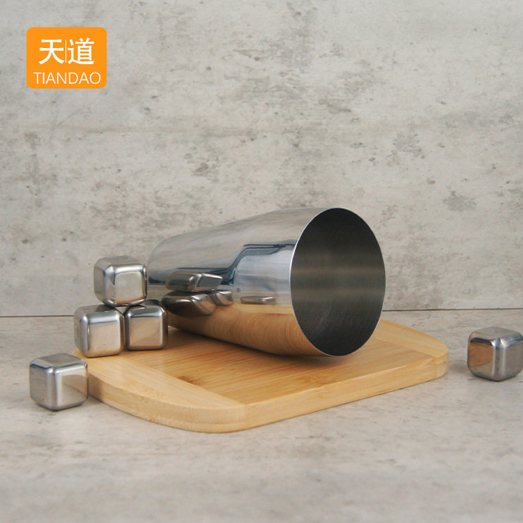Stainless steel shaker cup set, complete 700ml milk tea bar cocktail mixing tools, party Application Scenario
