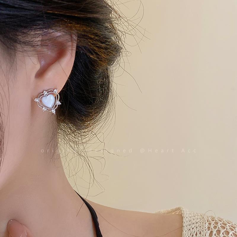 Wholesale of dazzling star-shaped cat's eye stone Love ~ Heart ear stud women's ins light luxury exquisite temperament versatile fashionable earrings Specification drawing