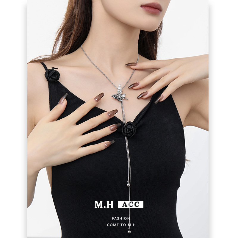 Retro ink-wash board butterfly necklace, a long sweater chain with a light luxury and high-end feel for women, a new Chinese-style fashionable and elegant necklace details Picture