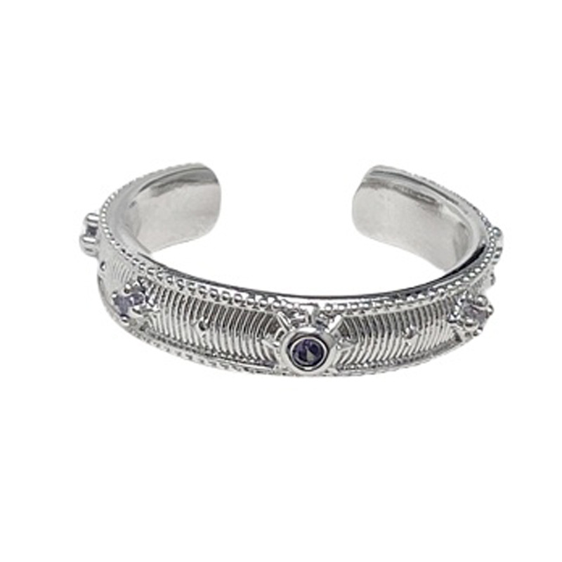A simple and elegant, light luxury geometric purple diamond open-top ring for women on Instagram, a niche French retro brushed stacked index finger ring Item Picture