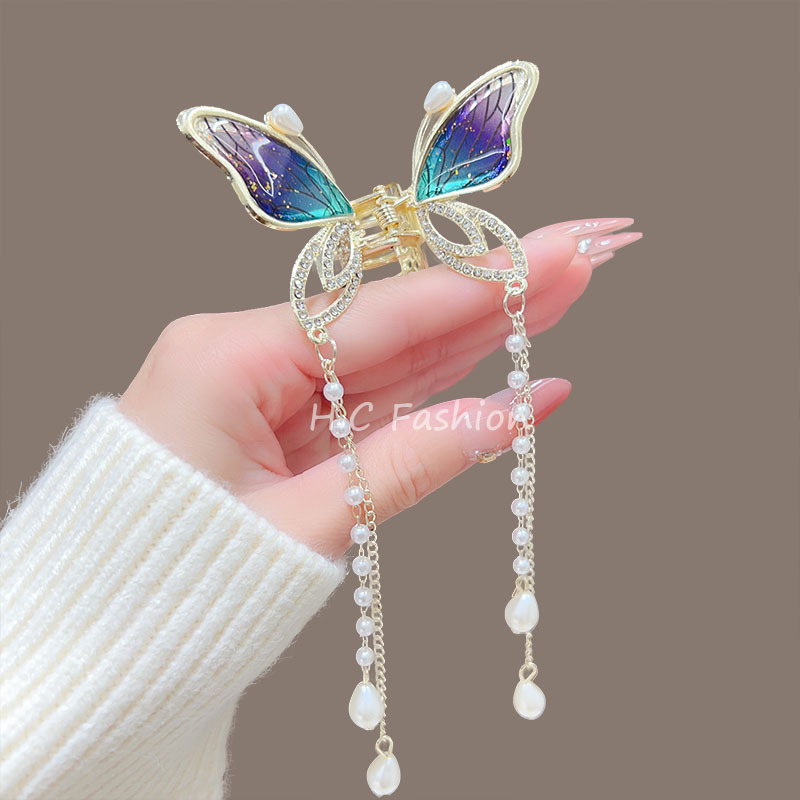 The high-end butterfly pearl tassel grappling clip exudes an ethereal charm. It features a half-ponytail hair clip at the back of the head and a niche updo clip Specification drawing