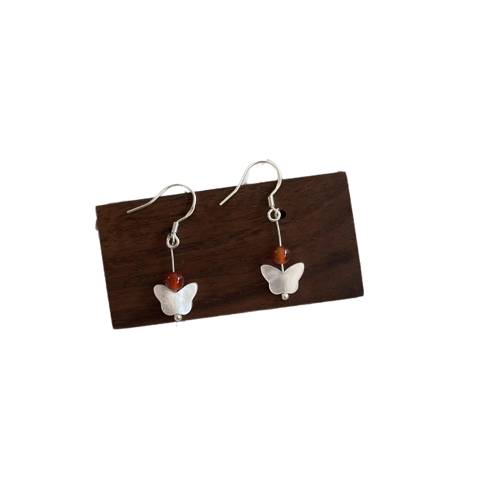 Artistic and retro butterfly red agate earrings, a new 2024 trendy, simple, versatile and elegant small ear accessory Item Picture