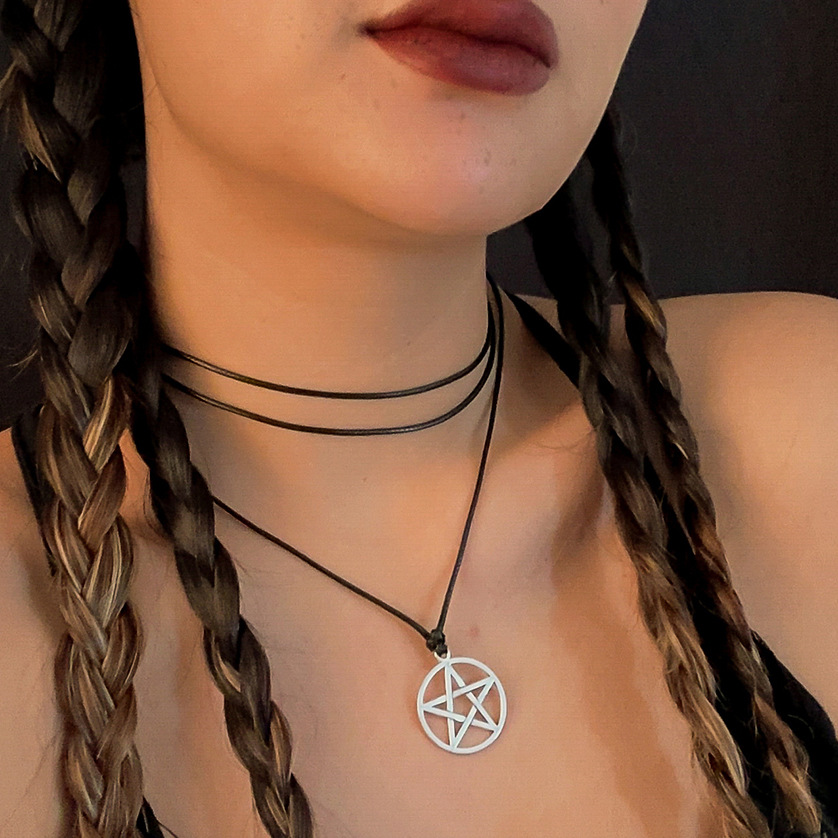 European and American cross-border jewelry, sweet and cool, spicy and cold style, five-pointed star pendant necklace, hip-hop punk cross necklace full figure