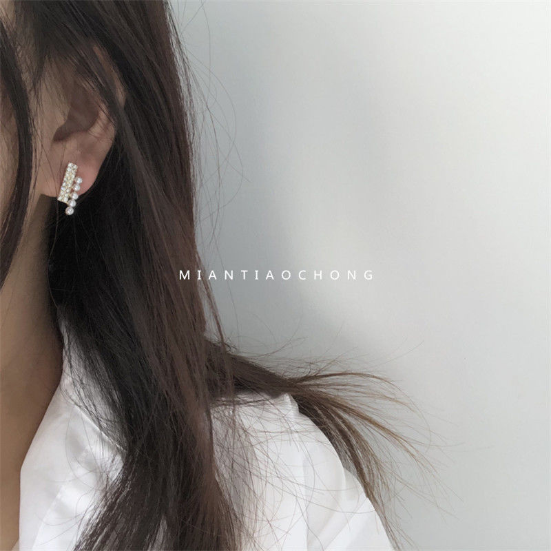 S925 Silver Needle pearl Stud Earrings, a new trendy earrings for women in 2025, are simple and stylish small earrings and earrings that are popular among Korean influencers Specification drawing