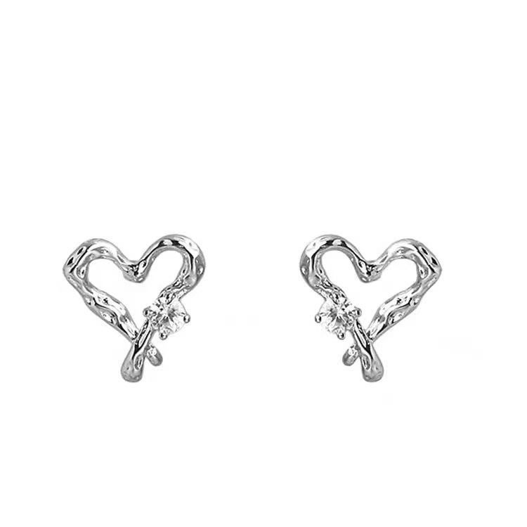 Exquisite and versatile hollowed-out heart-shaped zircon earrings, summer hot girl earrings, niche and special design sense, internet-famous earrings Item Picture