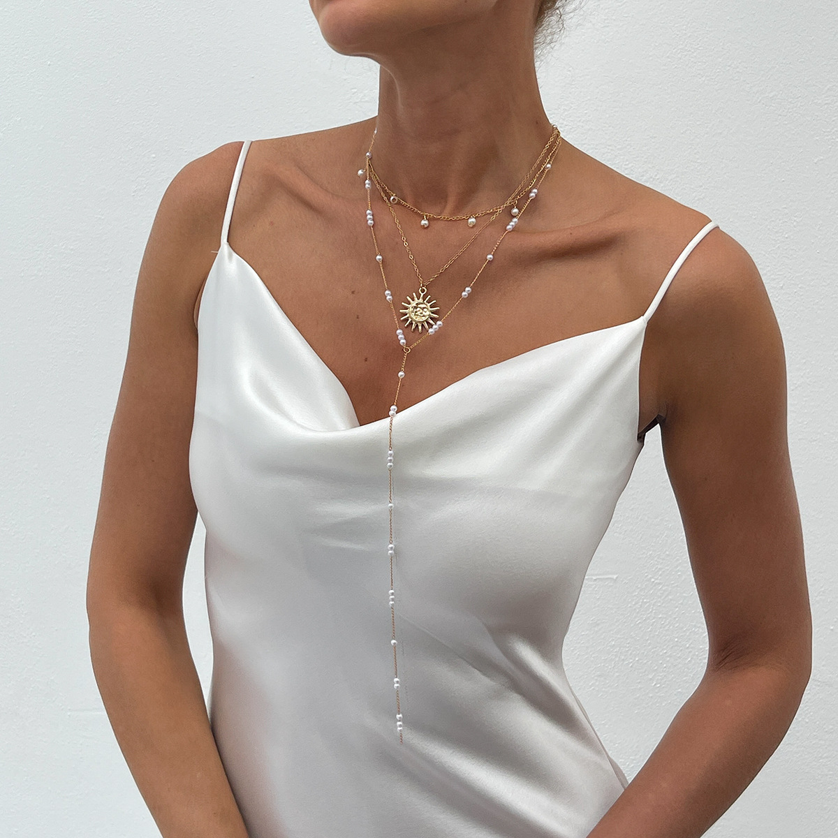 European and American cross-border jewelry ins Sun alloy pendant collarbone chain French style pearl beaded long necklace Specification drawing