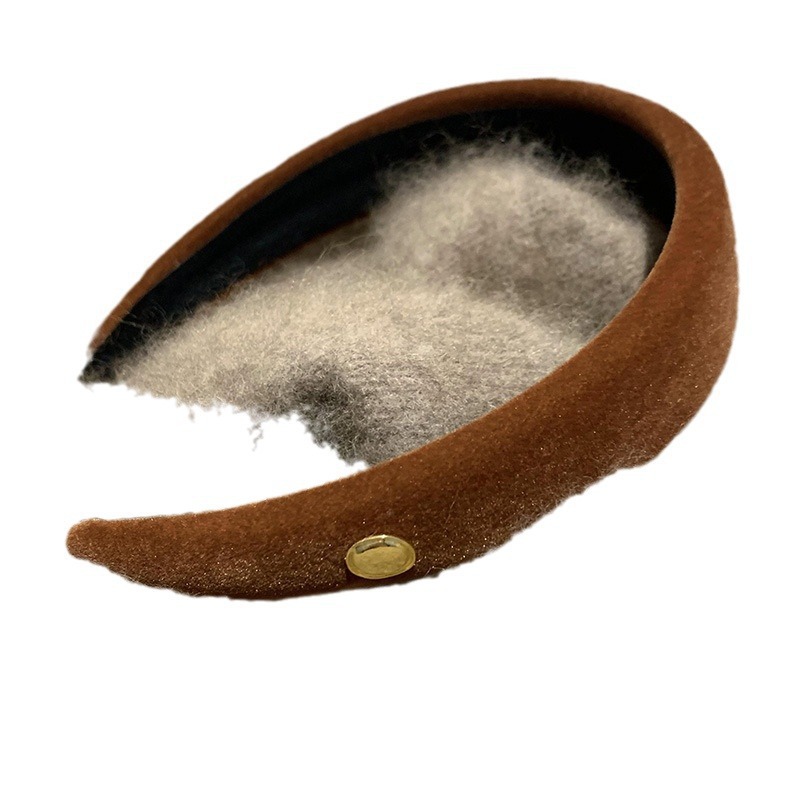 Chinese-style hardware buckle, retro velvet hairband, a woman's high-end feel, simple hair clip for washing face when going out, Korean headband hair accessory Item Picture