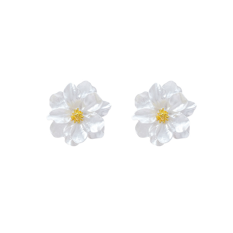 Light luxury camellia stud earrings for women, Korean Internet celebrity style earrings, 2025 new bestseller, high-end and niche earrings Item Picture