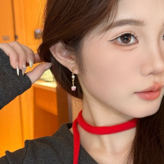 New Chinese-style eternal flower rose earrings, new forest-themed design stud earrings, a sweet and unique feminine charm Specification drawing