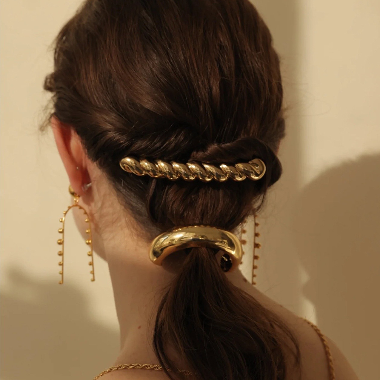 European and American style simple hair clips, irregular and cold style ponytail spring clips, large metal smooth geometric women's headwear full figure