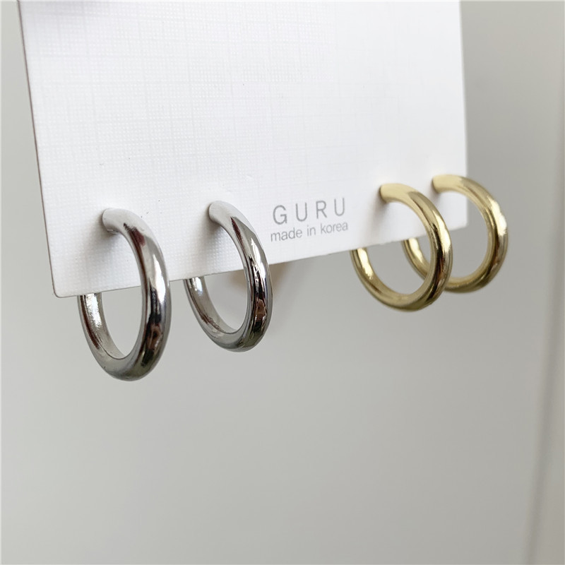 Retro style cold circle earrings, 2025 new trendy and exquisite commuter stud earrings, high-end and light luxury earrings full figure