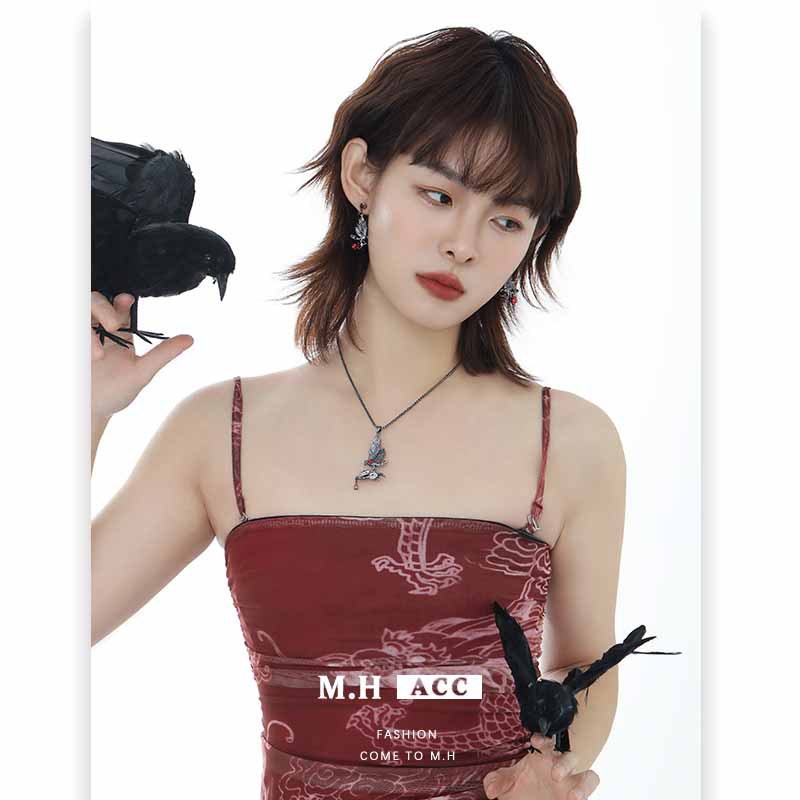 Original design crow rose necklace, dark Gothic style for women, fashionable and high-end, light luxury and niche collarbone chain Specification drawing