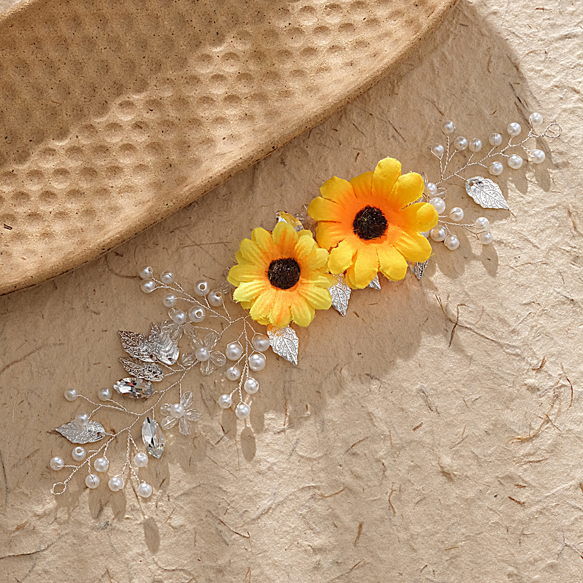 Photo accessories, forest-themed fairy beauty girl hair accessories, sunflower and Daisy hair bands, handcrafted glass rhinestone bridal head accessories Specification drawing