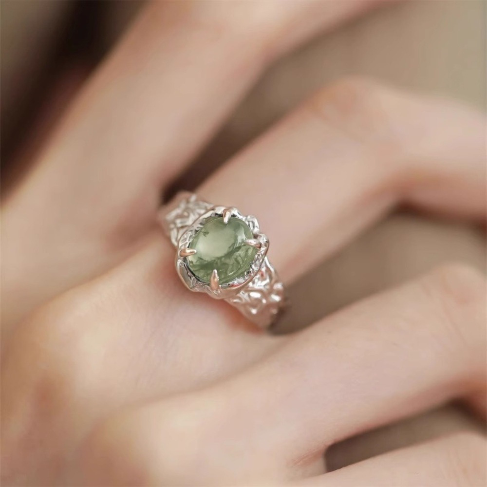The niche design of the agate texture loose-fitting ring for women, with a light luxury style, is fashionable, individual, exquisite, versatile and a high-end ring trend full figure