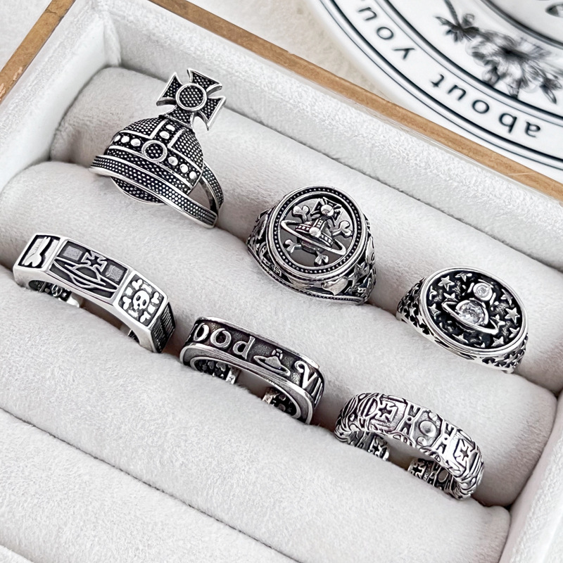 Punk retro vintage Saturn crown open ring, gender-neutral hip-hop, cool and individualistic couple ring accessories full figure