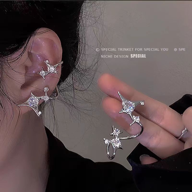 The women's one-piece high-end and light luxury earrings with a wrapped star-pointed ear bone clip stud, ins cold style star-pointed ear pendant full figure